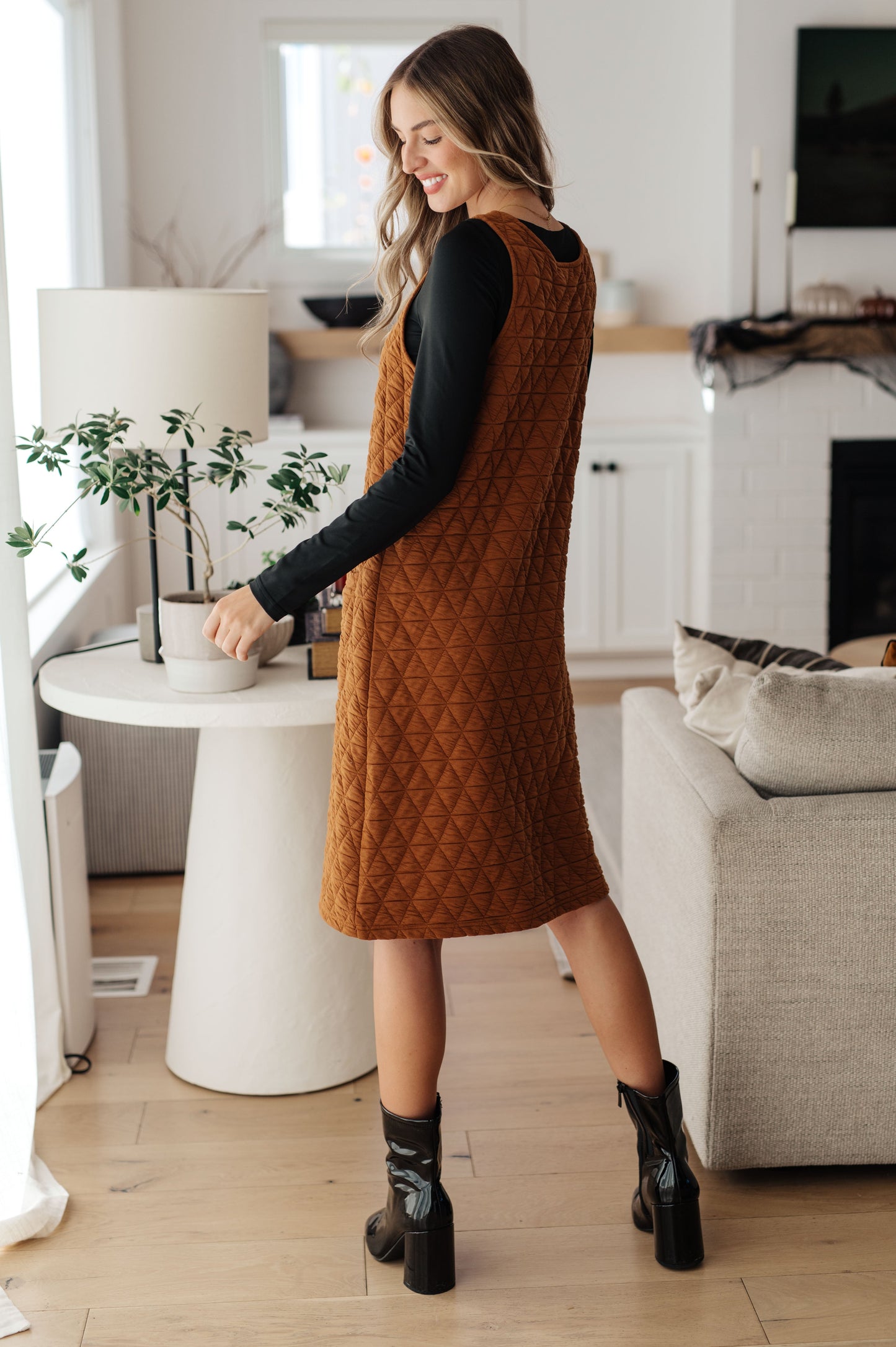 "Polagram" - Quilted Midi Dress