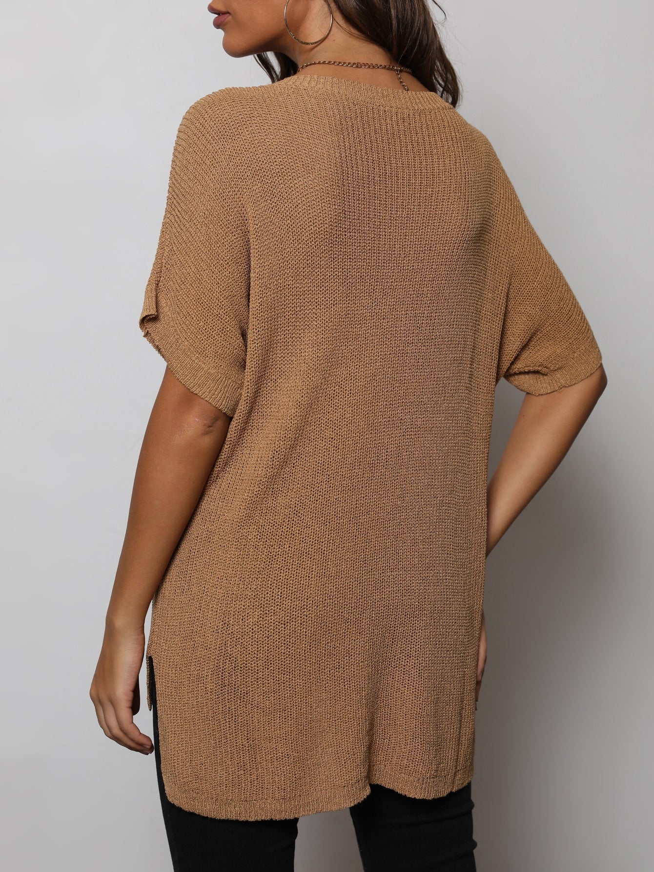 Top - V-Neck Slit High-Low Knit