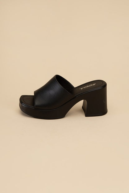 Heels - "Fortune Dynamic" Block Mules