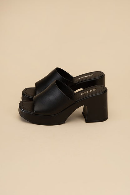 Heels - "Fortune Dynamic" Block Mules